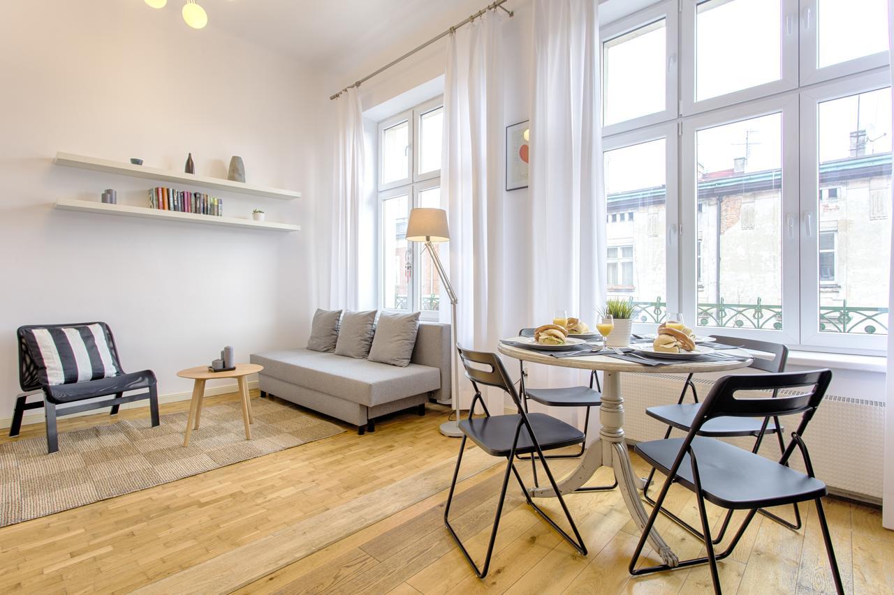 קרקוב Tyzenhauz Apartments Economy מראה חיצוני תמונה
